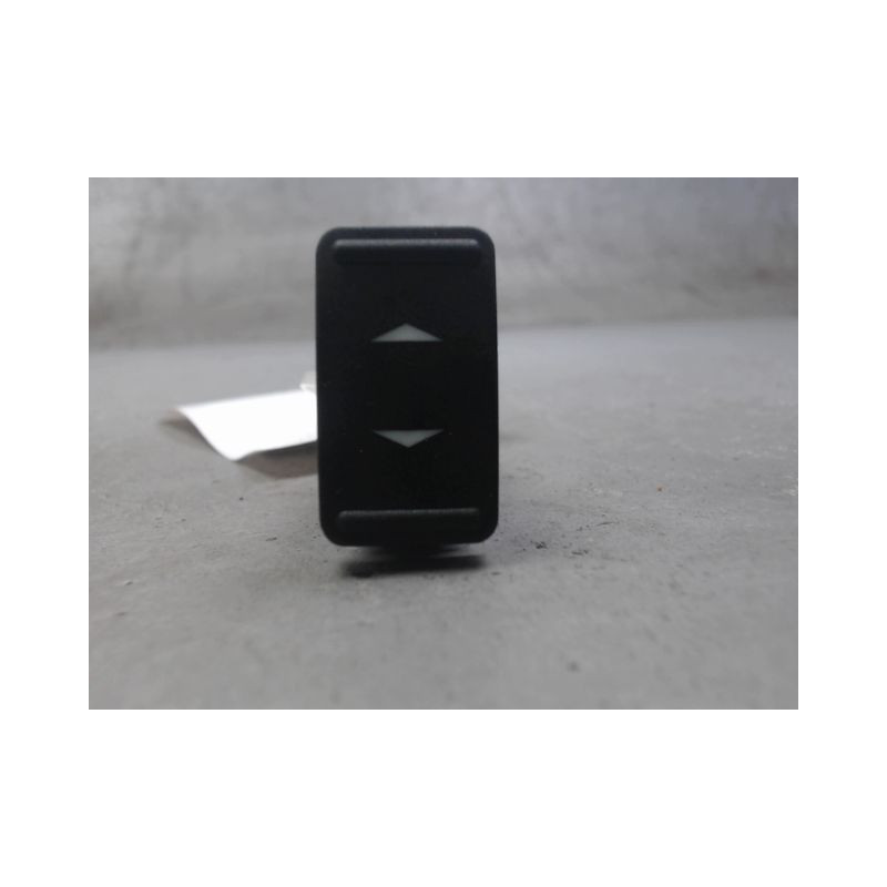 COMMANDE LEVE-GLACE PORTE AVD FORD FOCUS 2008-