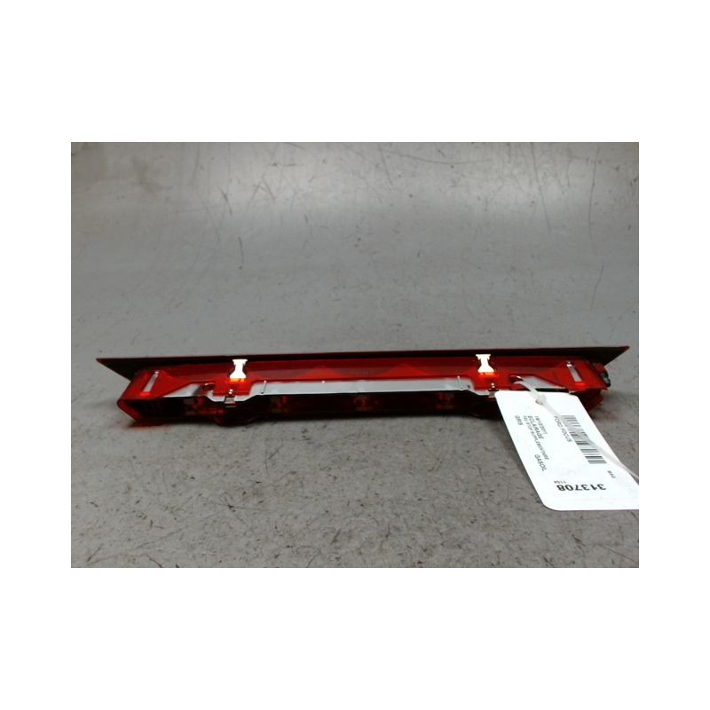 FEUX STOP SUPPLEMENTAIRE FORD FOCUS