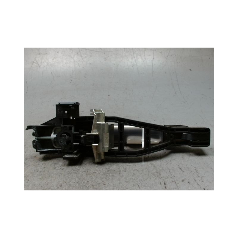 POIGNEE EXTERIEURE PORTE ARRIERE GAUCHE FORD FOCUS