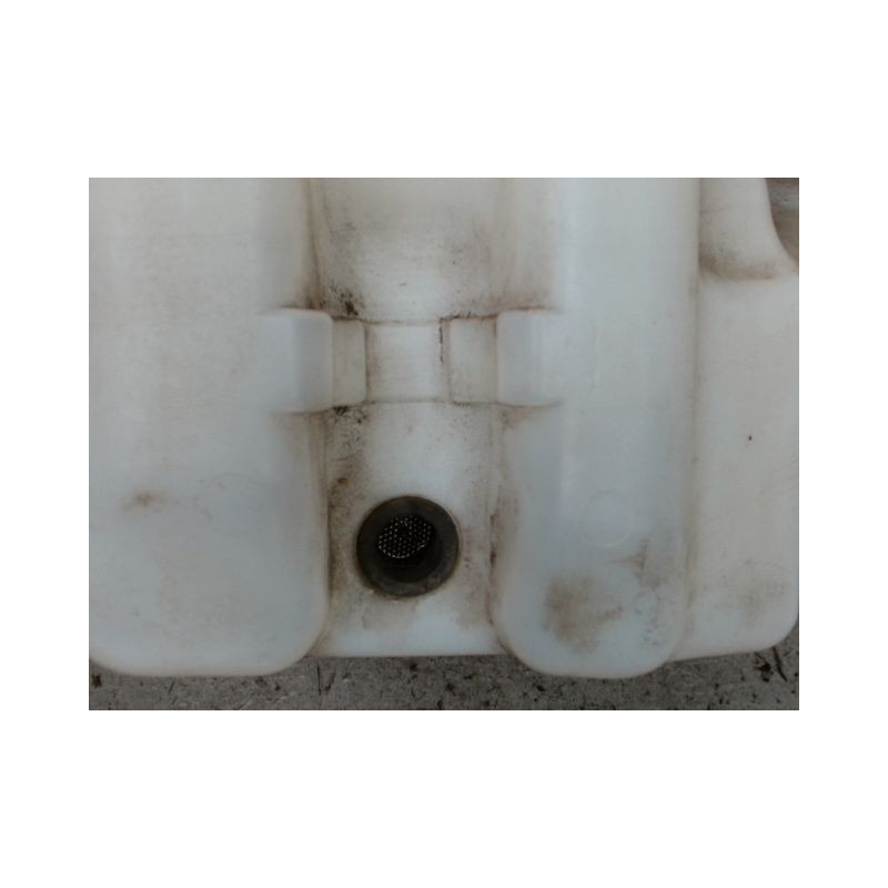 RESERVOIR LAVE-GLACE AVANT FORD FOCUS