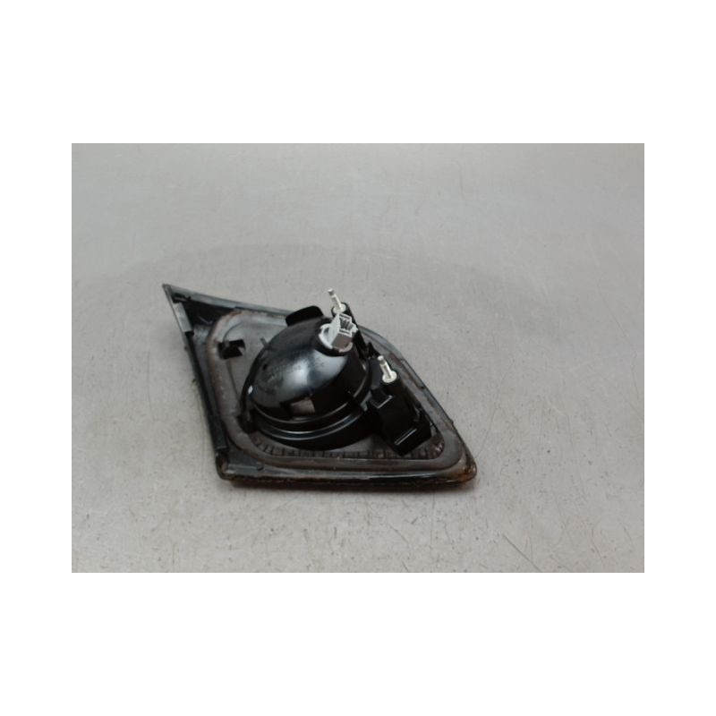 FEU ARRIERE INTERIEUR DROIT MAZDA MAZDA 3  4P