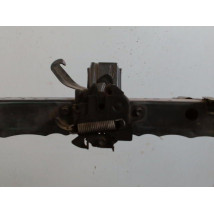 TRAVERSE SUPERIEURE ARMATURE AVANT TOYOTA VERSO
