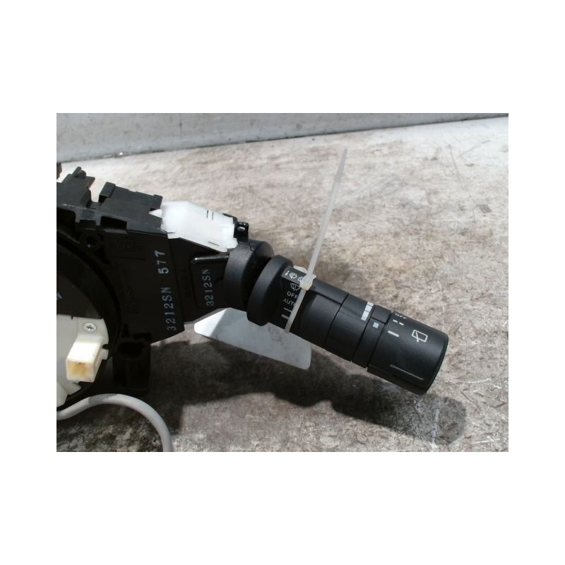 COMMANDE ESSUIE GLACE NISSAN QHASQAI 2007-
