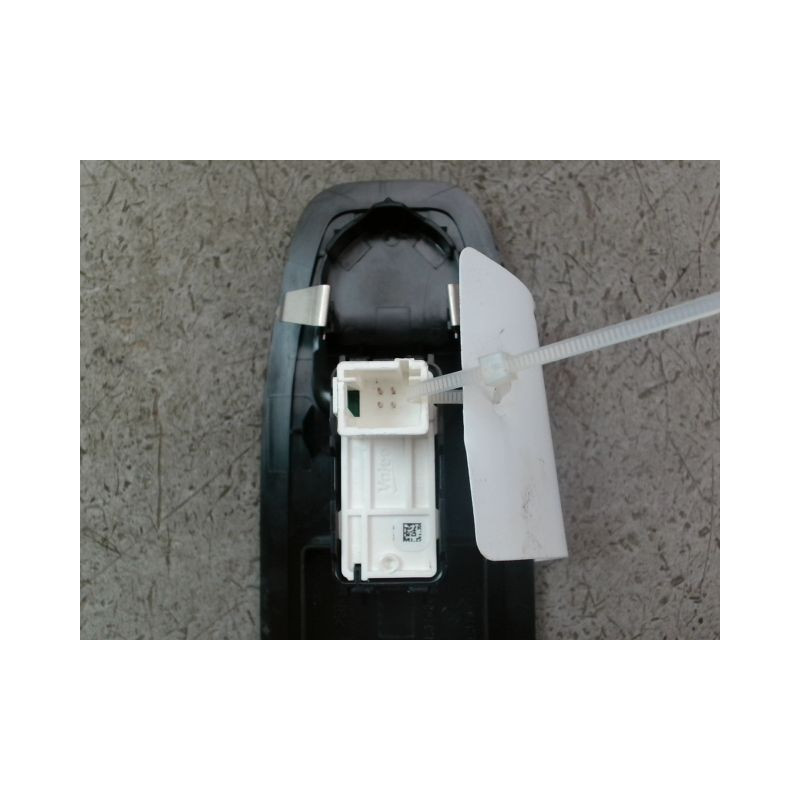 COMMANDE LEVE-GLACE PORTE AVD PEUGEOT 208 Phase 1 2012-...