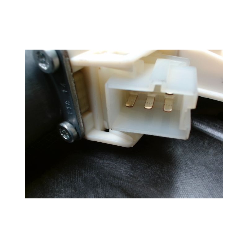 MECANISME+MOTEUR LEVE-GLACE AVANT DROIT MERCEDES CLASSE B