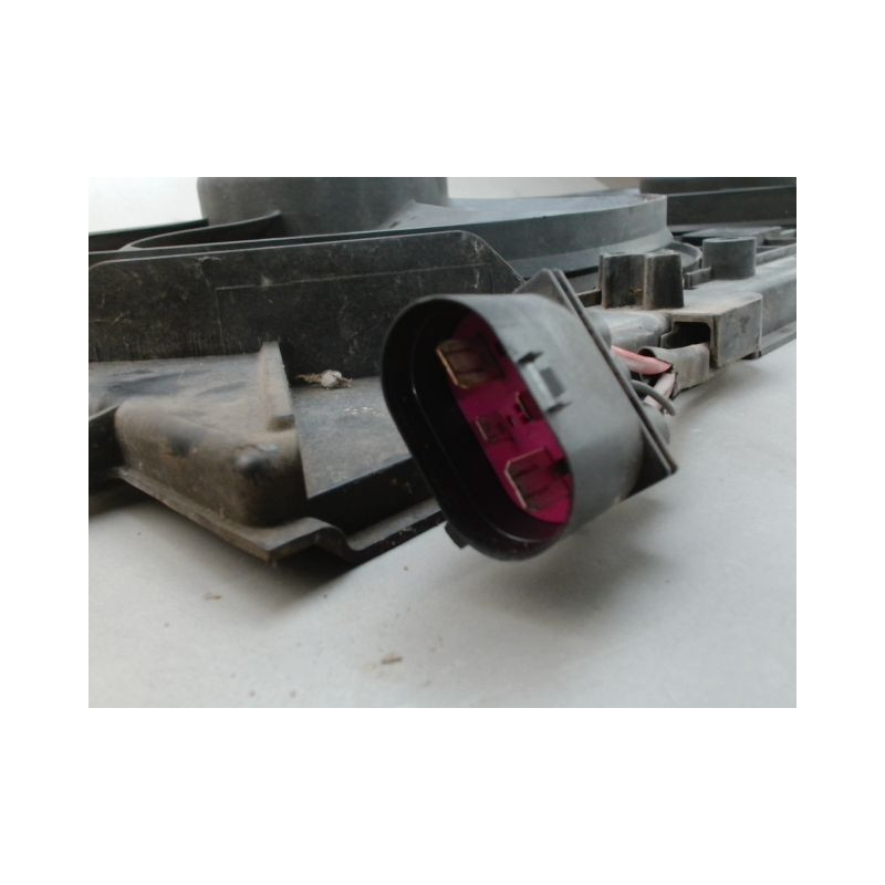 MOTEUR VENTILATEUR RADIATEUR VOLKSWAGEN TOURAN