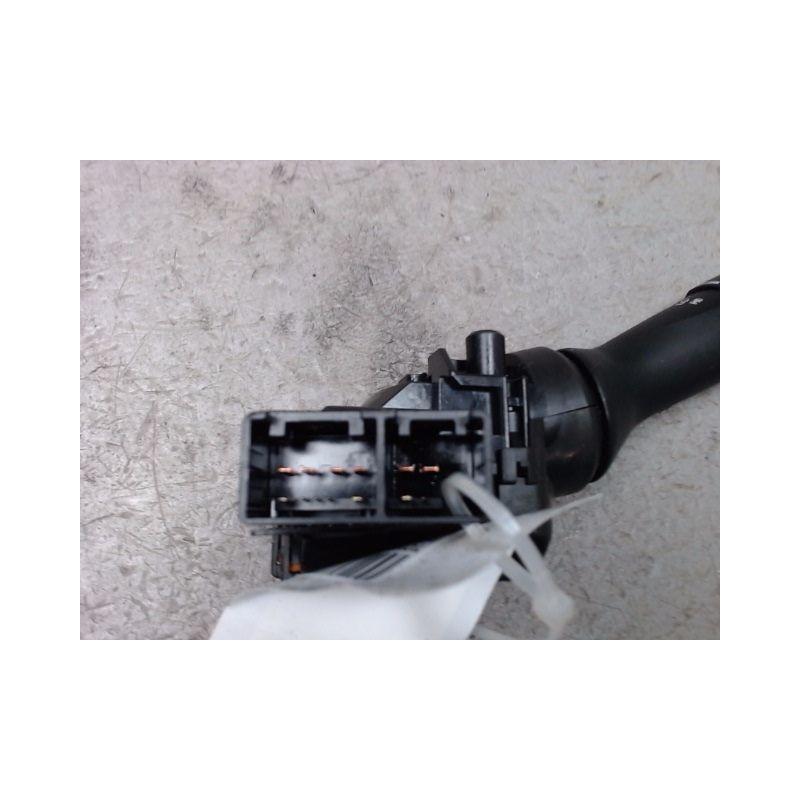 COMMANDE ESSUIE GLACE TOYOTA PRIUS 2004-