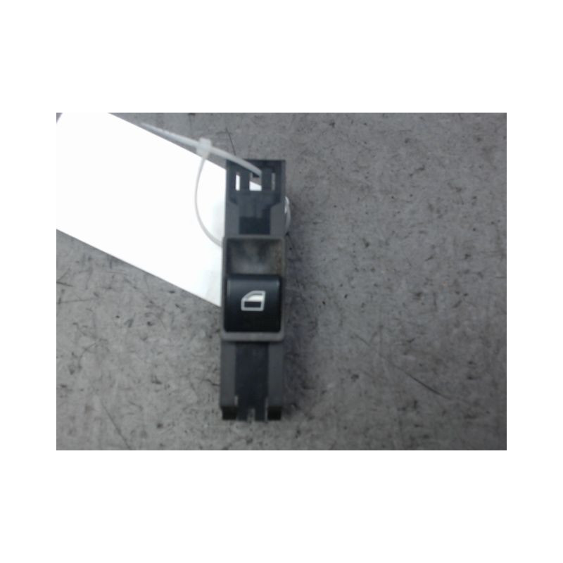 COMMANDE LEVE-GLACE PORTE AVD B.M.W. SERIE 3