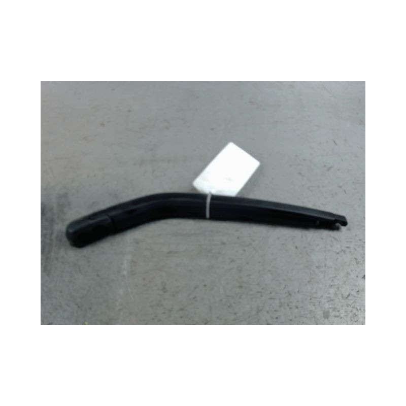 BRAS ESSUIE-GLACE ARRIERE HYUNDAI I20