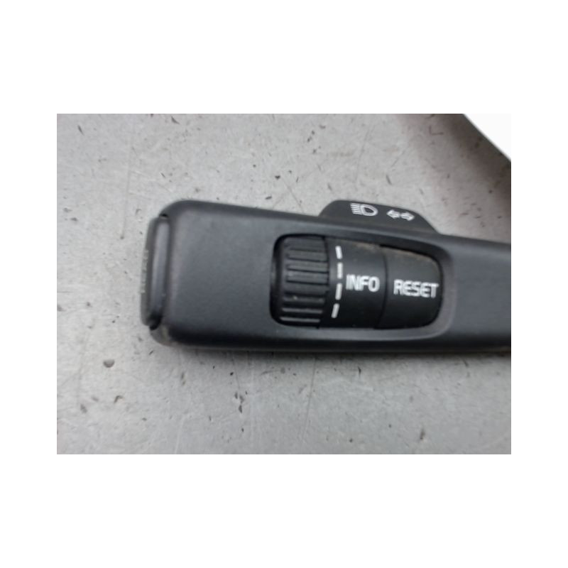 COMMANDE CLIGNOTANT VOLVO V70 2007-