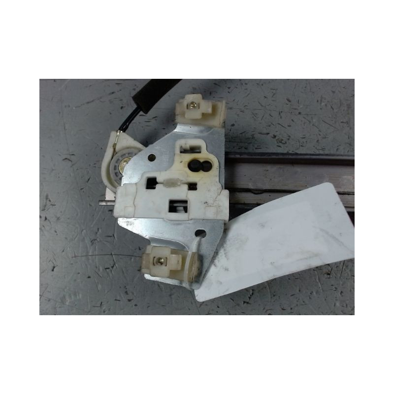 MECANISME+MOTEUR LEVE-GLACE AVANT DROIT HYUNDAI GETZ 02-05