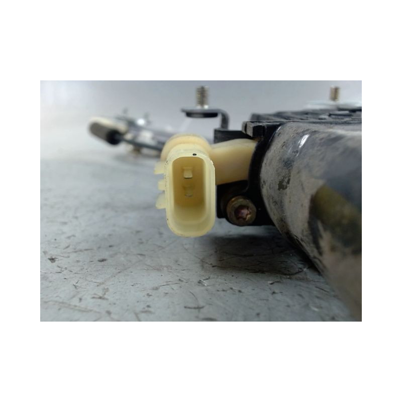 MECANISME+MOTEUR LEVE-GLACE AVANT DROIT HYUNDAI GETZ 02-05