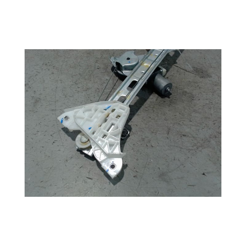 MECANISME+MOTEUR LEVE-GLACE AVANT DROIT SUZUKI SX4