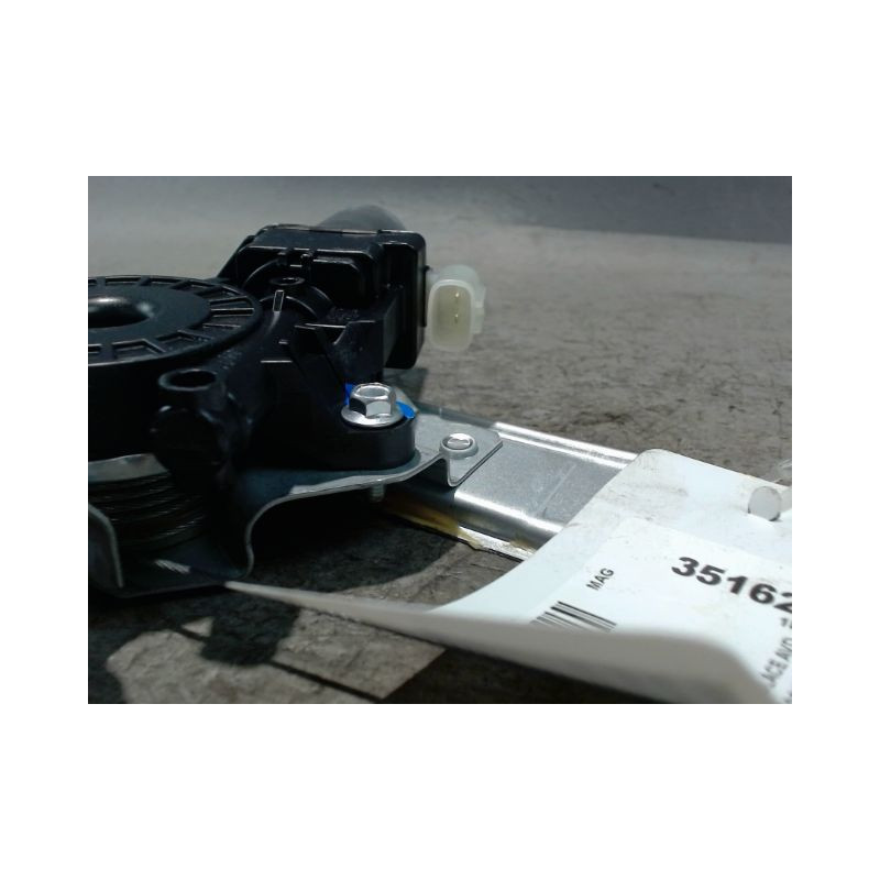 MECANISME+MOTEUR LEVE-GLACE AVANT DROIT SUZUKI SX4