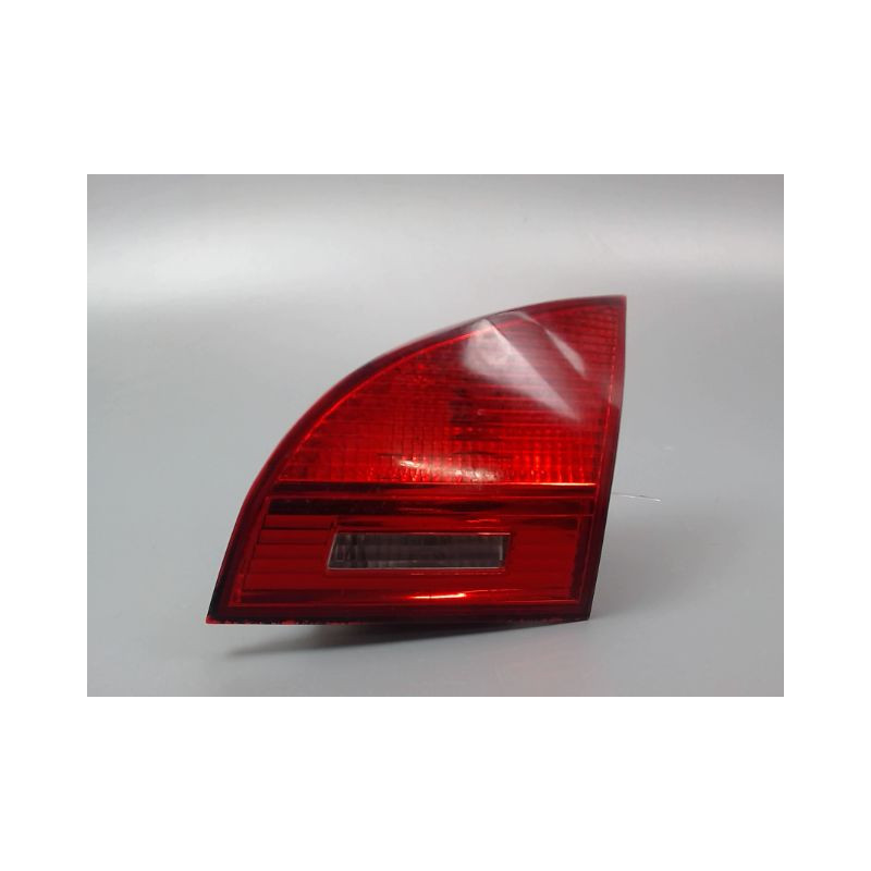FEU ARRIERE INTERIEUR DROIT KIA VENGA 09-