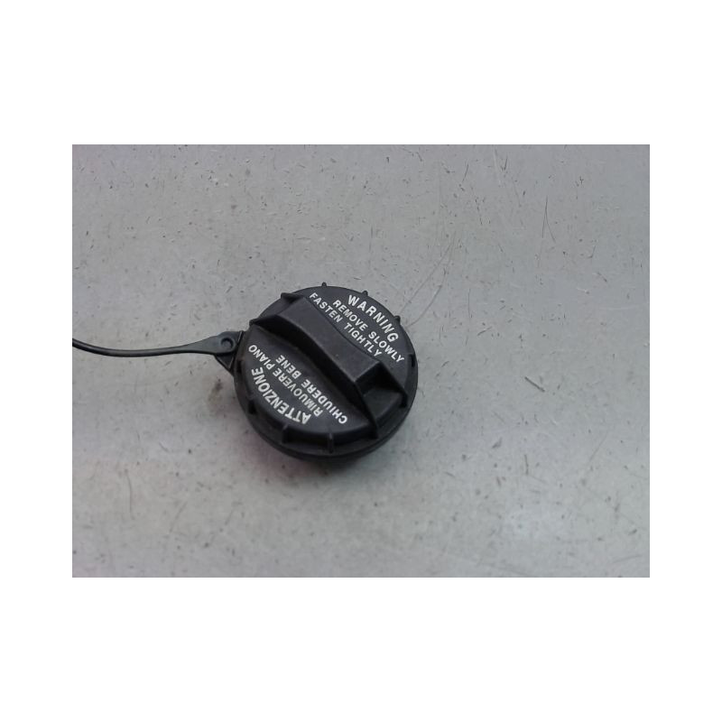 BOUCHON RESERVOIR A CARBURANT KIA VENGA 09-