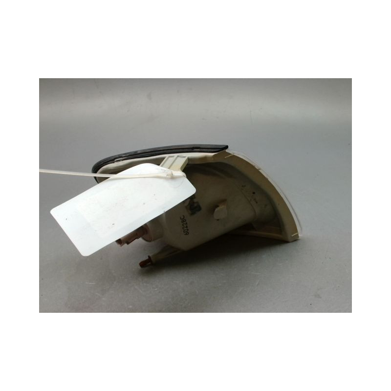 CLIGNOTANT GAUCHE HYUNDAI TRAJET MONOSP. 2000-2007