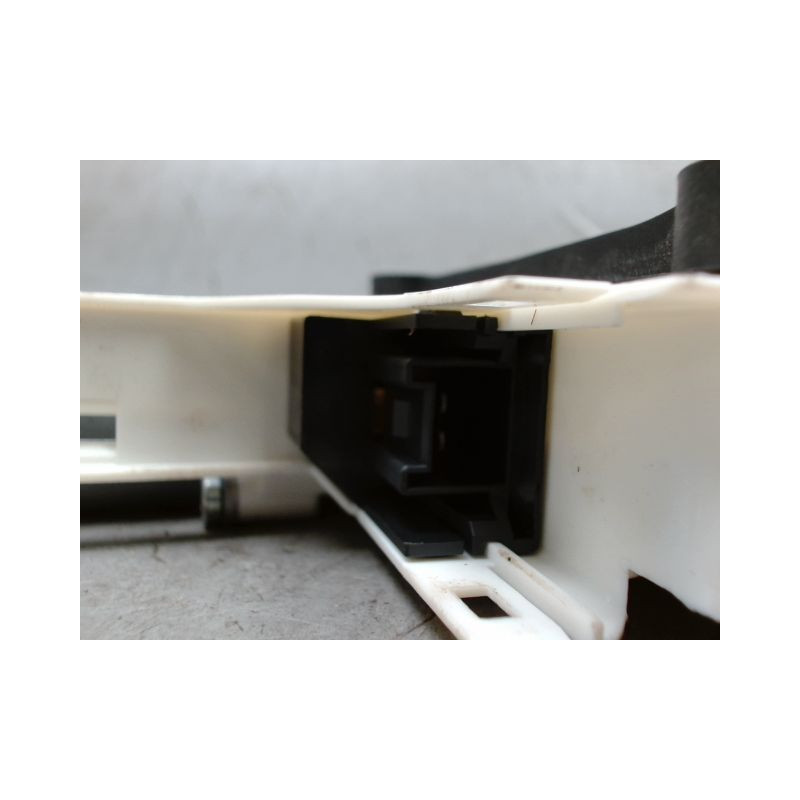 MECANISME+MOTEUR LEVE-GLACE ARRIERE DROIT AUDI Q3