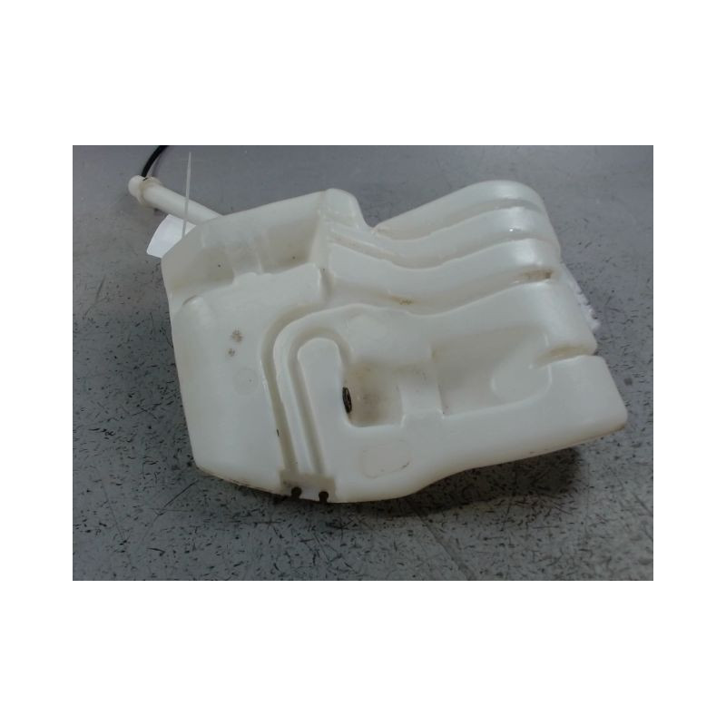 RESERVOIR LAVE-GLACE AVANT NISSAN QHASQAI 2007-