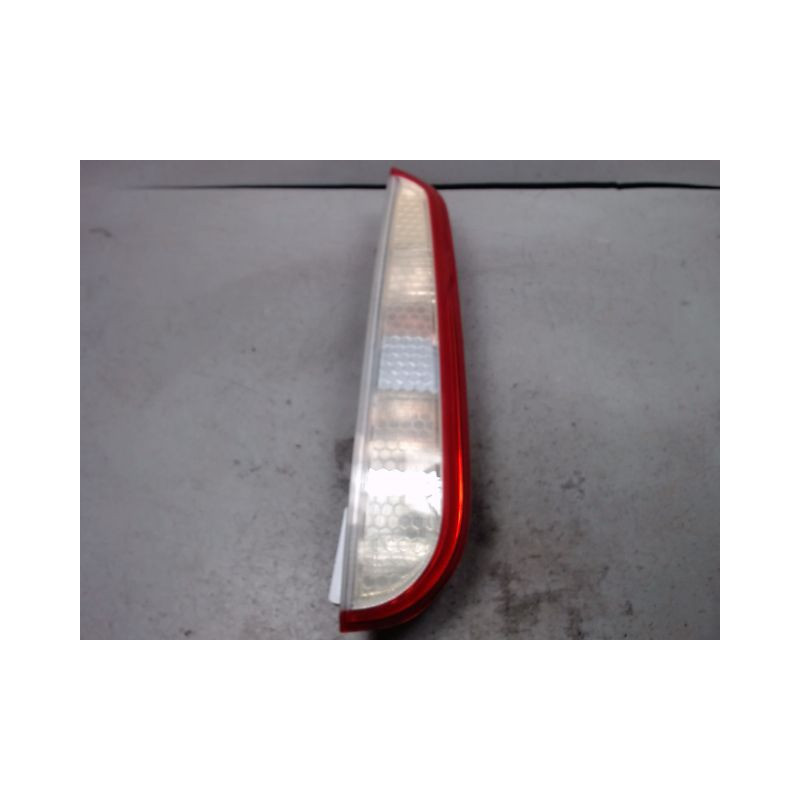 FEU ARRIERE DROIT FORD FOCUS 2008-