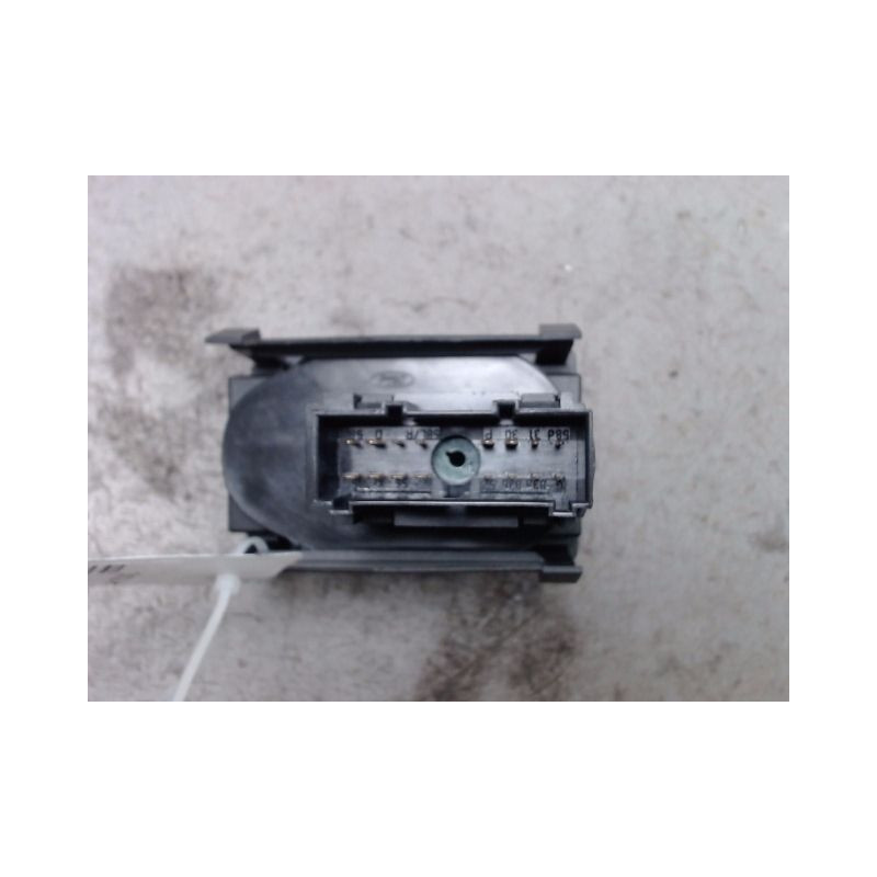 COMMANDE ECLAIRAGE FORD FOCUS 2008-