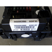 BOITE A FUSIBLES PEUGEOT 406