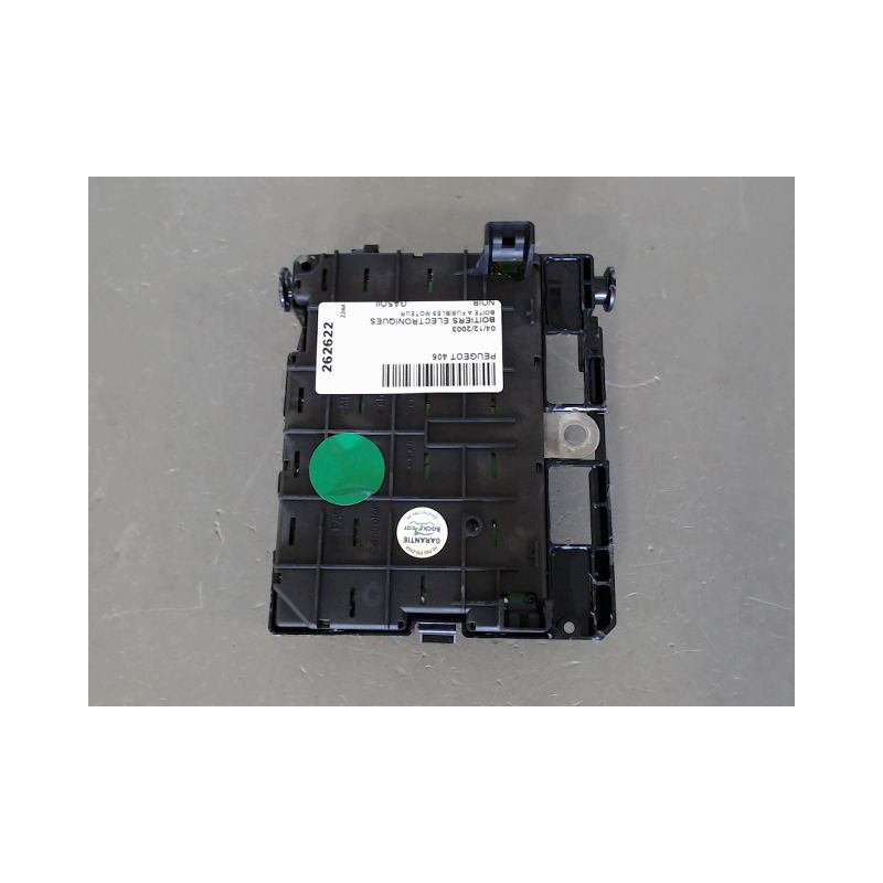 BOITE A FUSIBLES PEUGEOT 406