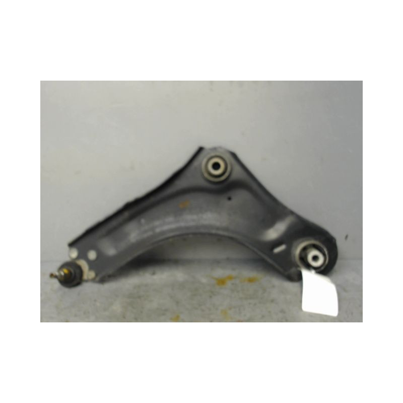 TRIANGLE INFERIEUR AVANT GAUCHE RENAULT MEGANE