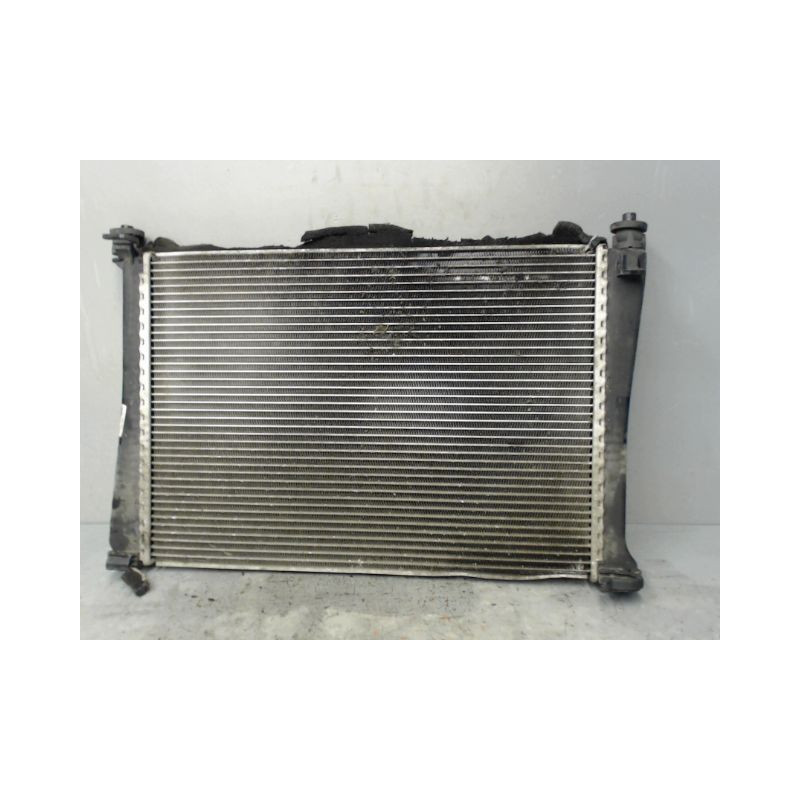 RADIATEUR FORD FIESTA