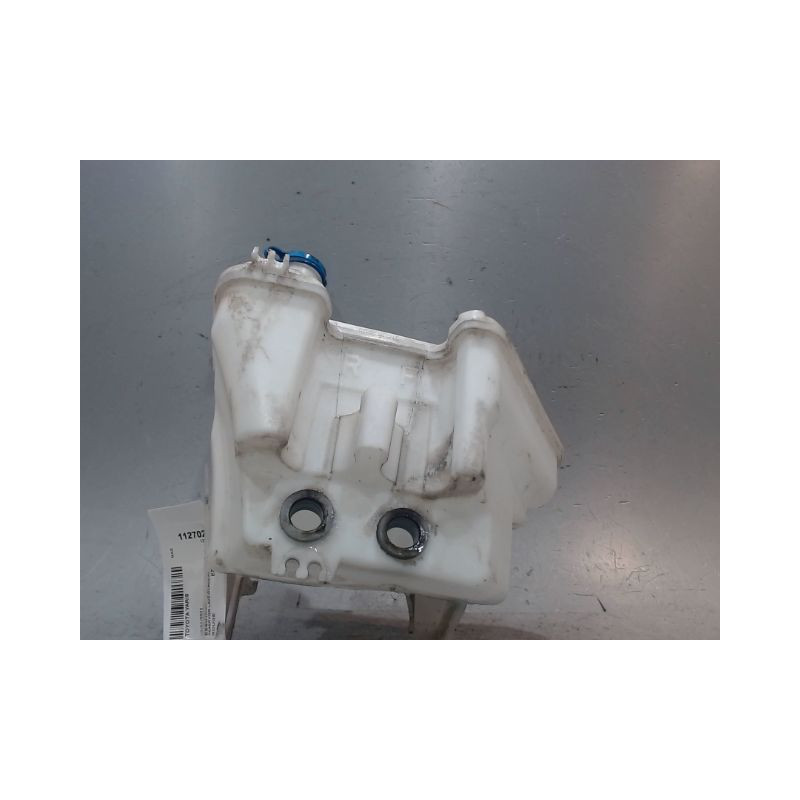 RESERVOIR LAVE-GLACE AVANT TOYOTA YARIS