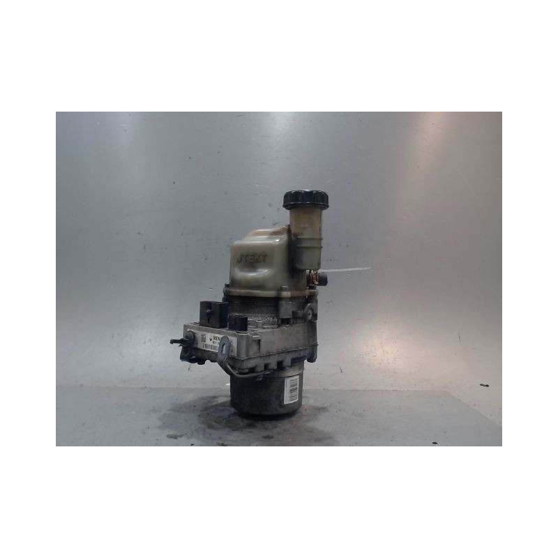 POMPE DIRECTION ASSISTEE DACIA SANDERO