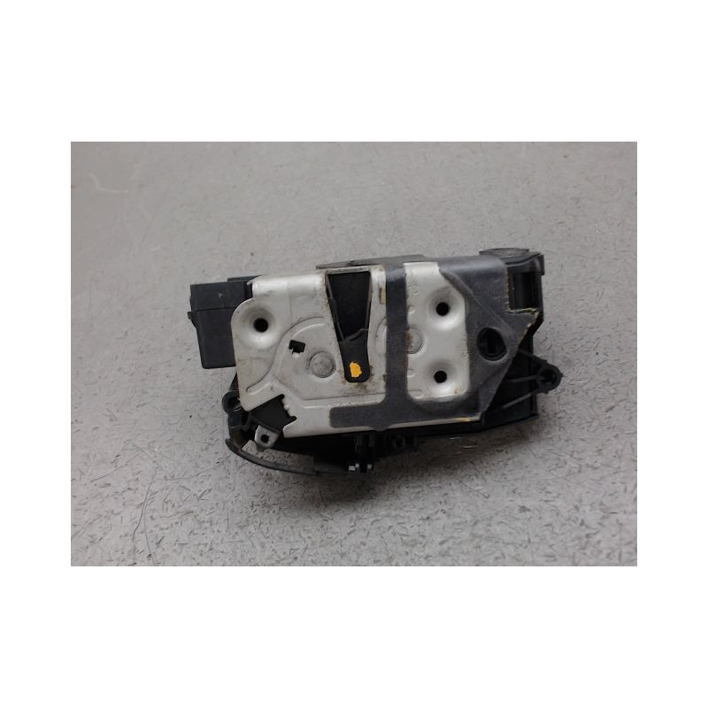 SERRURE PORTE COULISSANTE DROIT FORD T.COURIER
