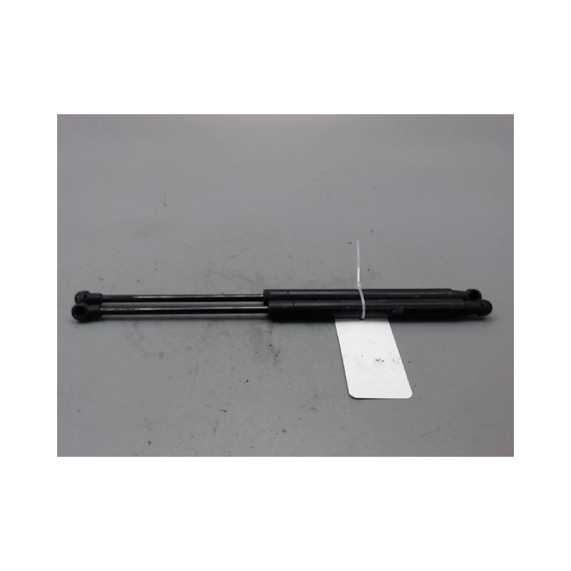 VERIN CAPOT G ALFA ROMEO GUILIETTA 2010-