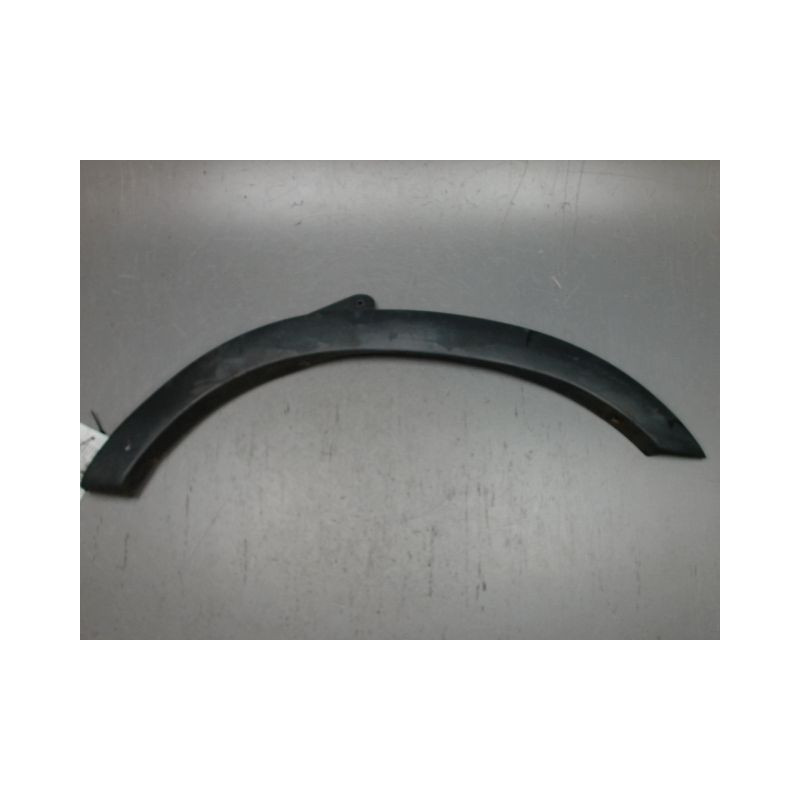 ELARGISSEUR AILE AVANT DROIT RENAULT MASTER MOYEN SUREL 98-2003