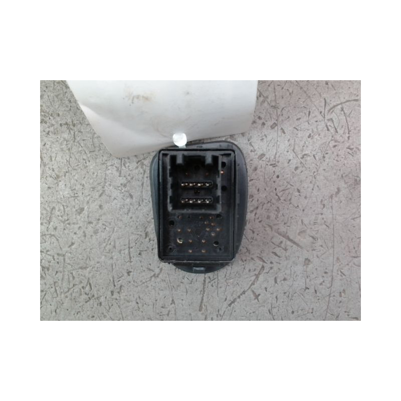 COMMANDE RETROVISSEUR EXTERIEUR ELECTRIQUE FIAT 500 II Phase 1 2007-...