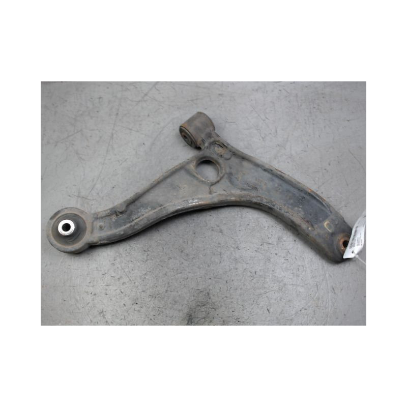 TRIANGLE INFERIEUR AVANT GAUCHE RENAULT MASTER