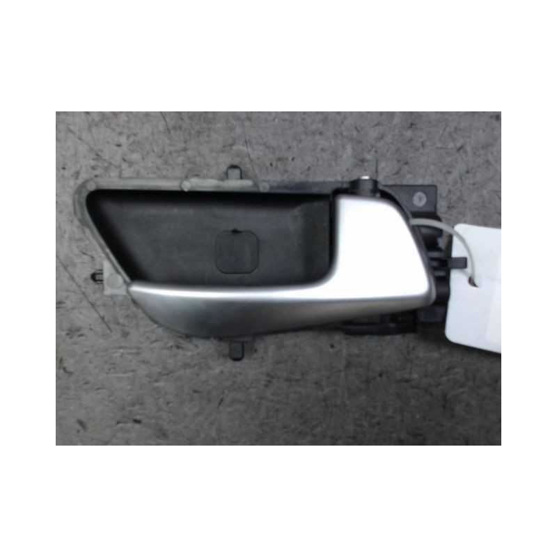 POIGNEE INTERIEURE PORTE AVANT DROIT HYUNDAI I20