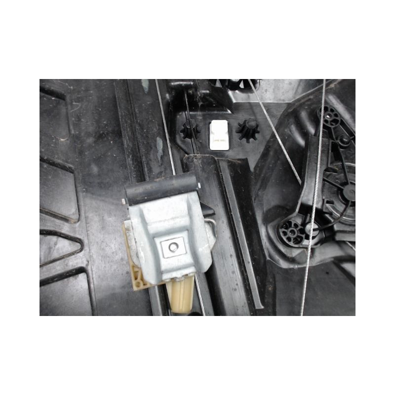 MECANISME+MOTEUR LEVE-GLACE AVANT DROIT FORD FIESTA