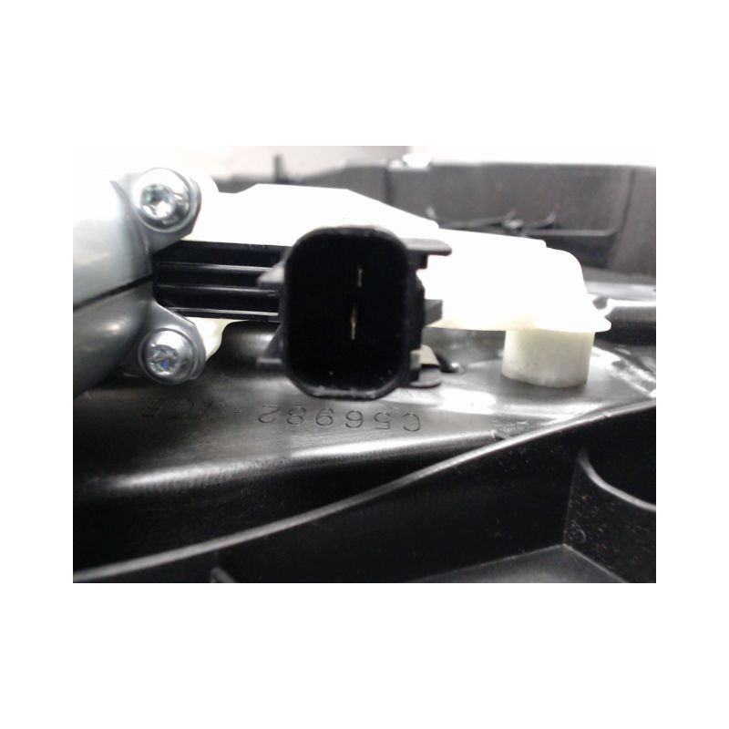 MECANISME+MOTEUR LEVE-GLACE AVANT DROIT FORD FIESTA