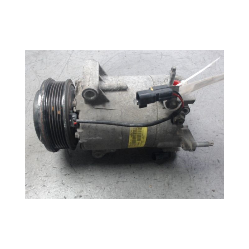 COMPRESSEUR AIR CONDITIONNE FORD FIESTA