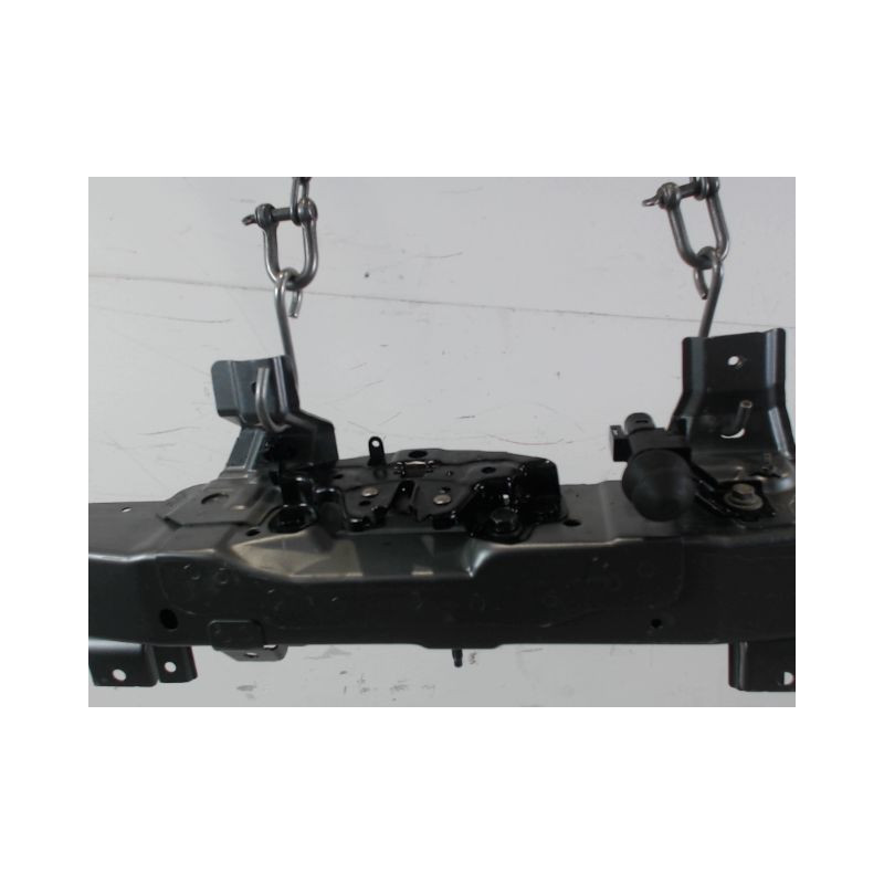 TRAVERSE SUPERIEURE ARMATURE AVANT NISSAN QASHQAI