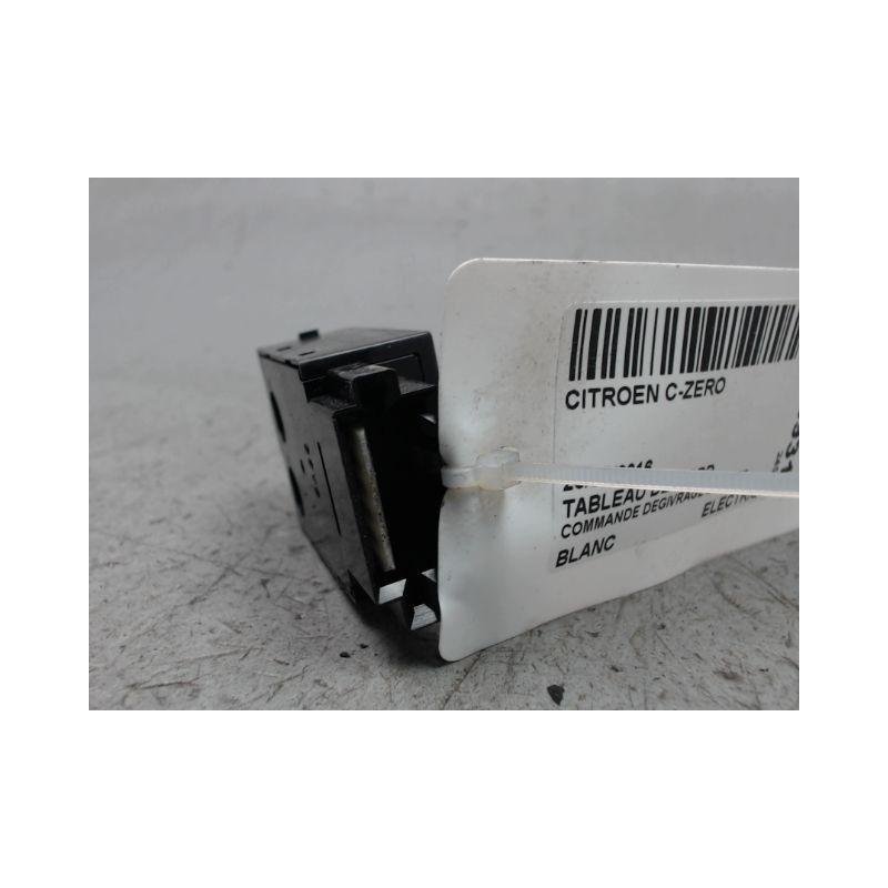 COMMANDE DEGIVRAGE LUNETTE ARRIERE CITROEN C-ZERO