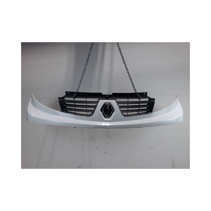 CALANDRE RENAULT TRAFIC PASSENGER