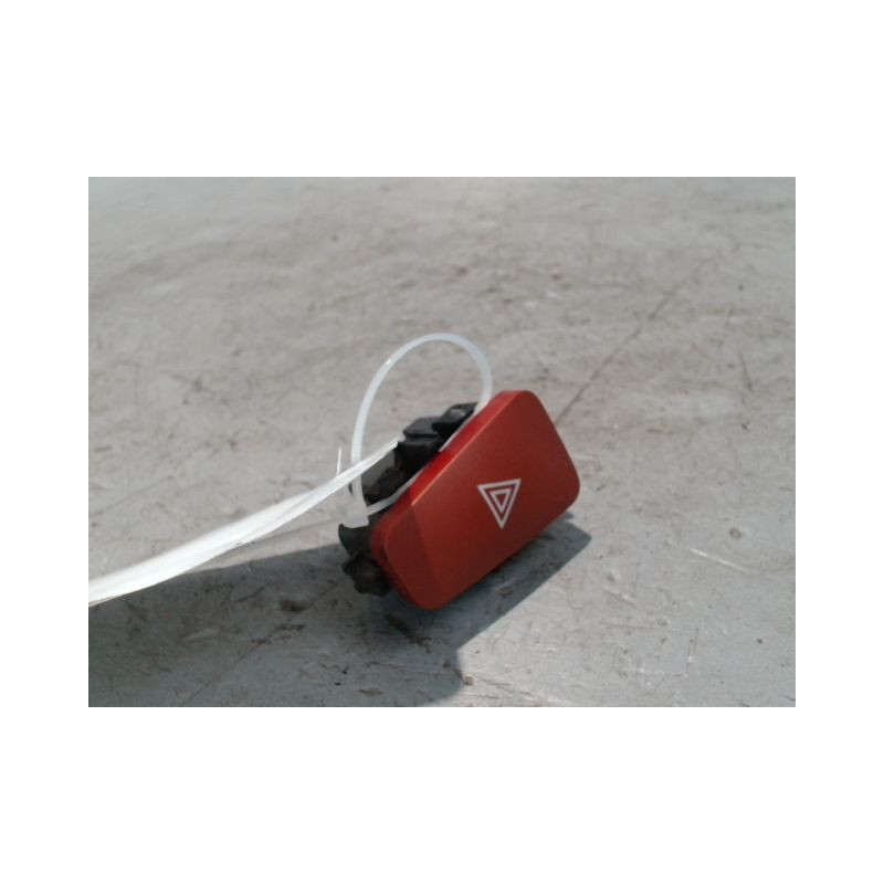 BOUTON DE WARNING FIAT CROMA 2005-