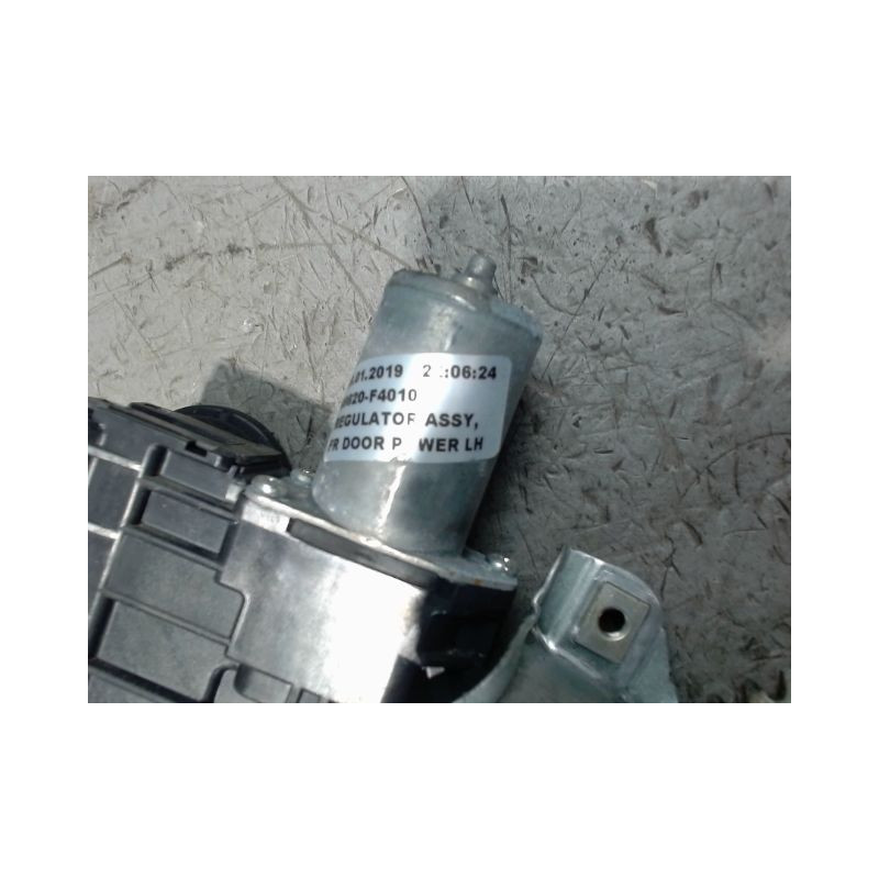 MECANISME+MOTEUR LEVE-GLACE AVANT GAUCHE TOYOTA C-HR