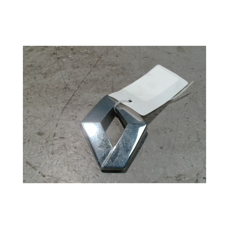 SIGLE CALANDRE RENAULT CLIO II PH.2 01-06