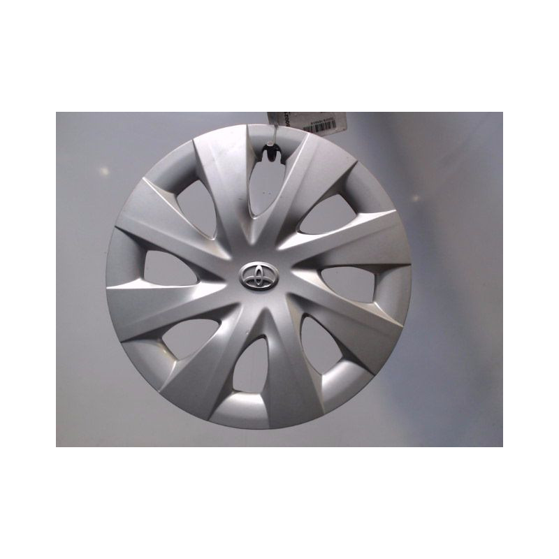 ENJOLIVEUR DE ROUE TOYOTA VERSO-S
