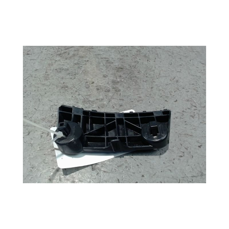 SUPPORT PARE-CHOC AVD NISSAN MICRA 2009-