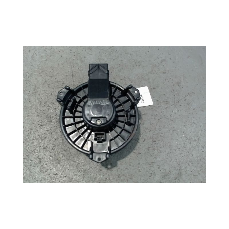 MOTEUR VENTILATEUR CHAUFFAGE TOYOTA YARIS 2005-