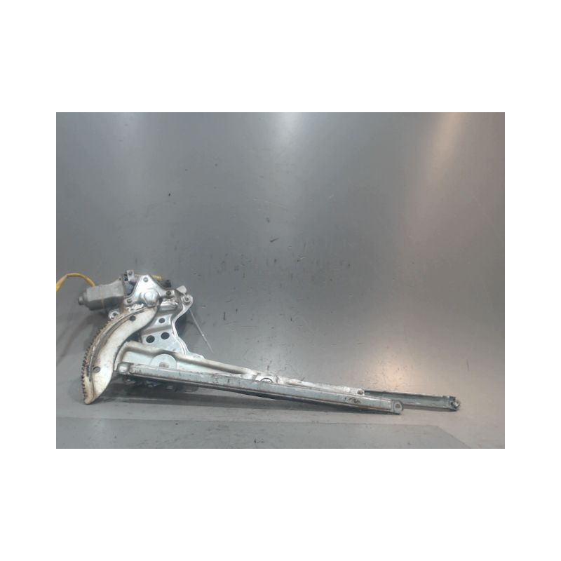 MECANISME+MOTEUR LEVE-GLACE AVANT DROIT TOYOTA HILUX